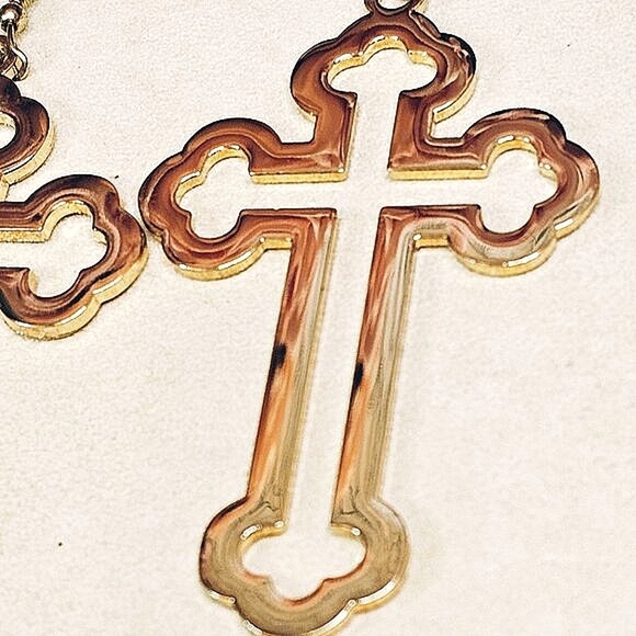 🔥$5/$25 Gold-Tone Cross Earrings Religious Statement Jewelry Lightweight - Picture 4 of 5